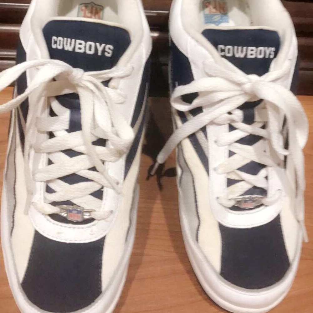 Authentic NFL men’s Dallas Cowboys sneakers